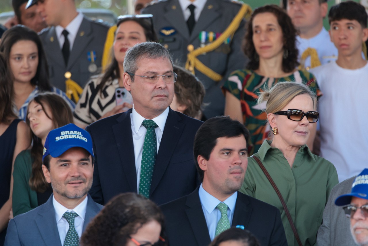 Ministra de Relações Institucionais, Gleisi Hoffmann, cobra empenho de ministros a favor de projetos do governo e contra anistia