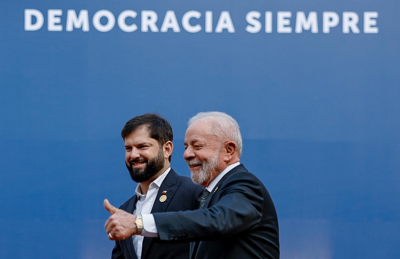Presidente Lula participa de encontro com líderes de esquerda, no Chile, e defendeu regulamentação das plataformas digitais e taxação dos super-ricos