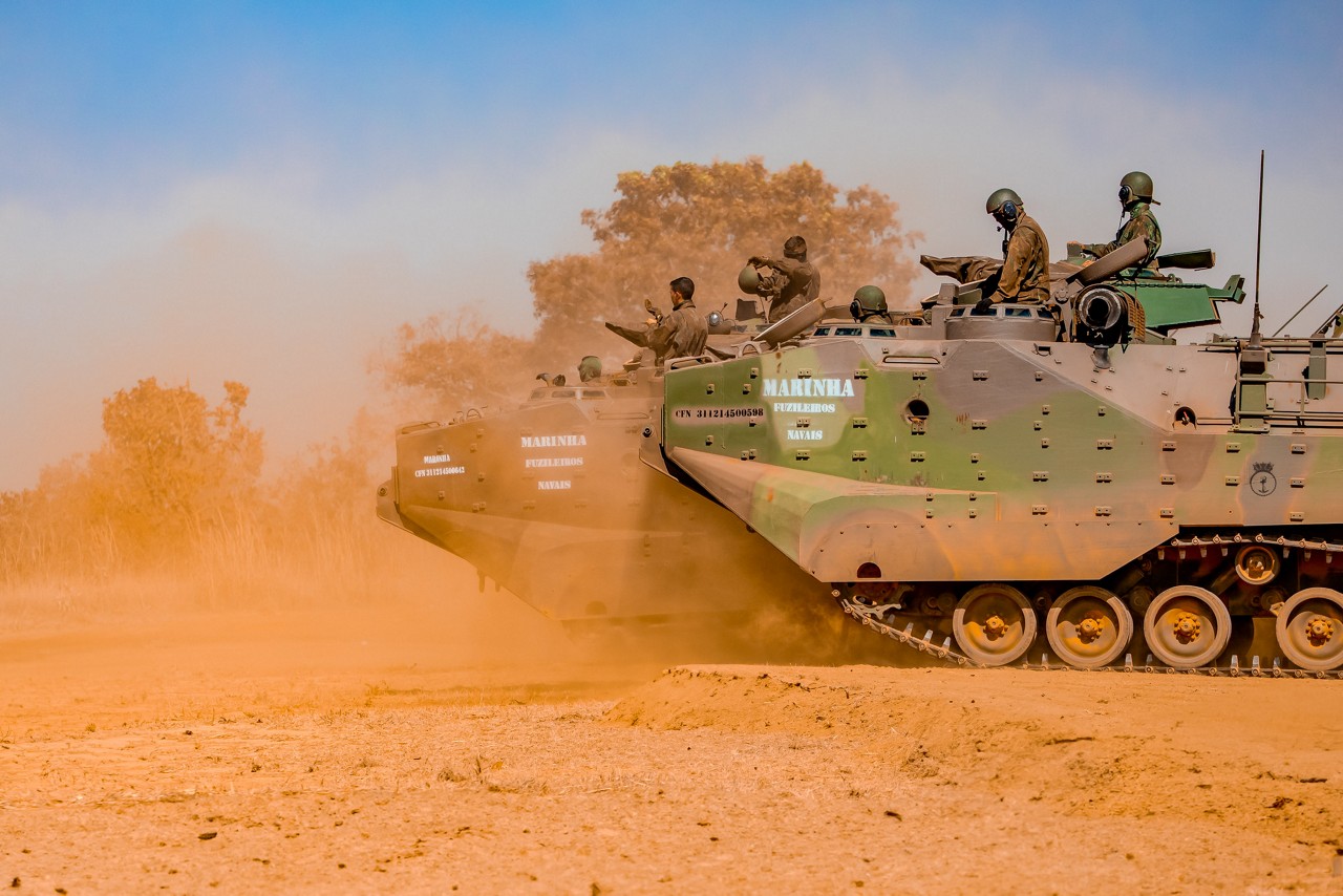 Militares da Marinha em uma das etapas da Operação Atlas