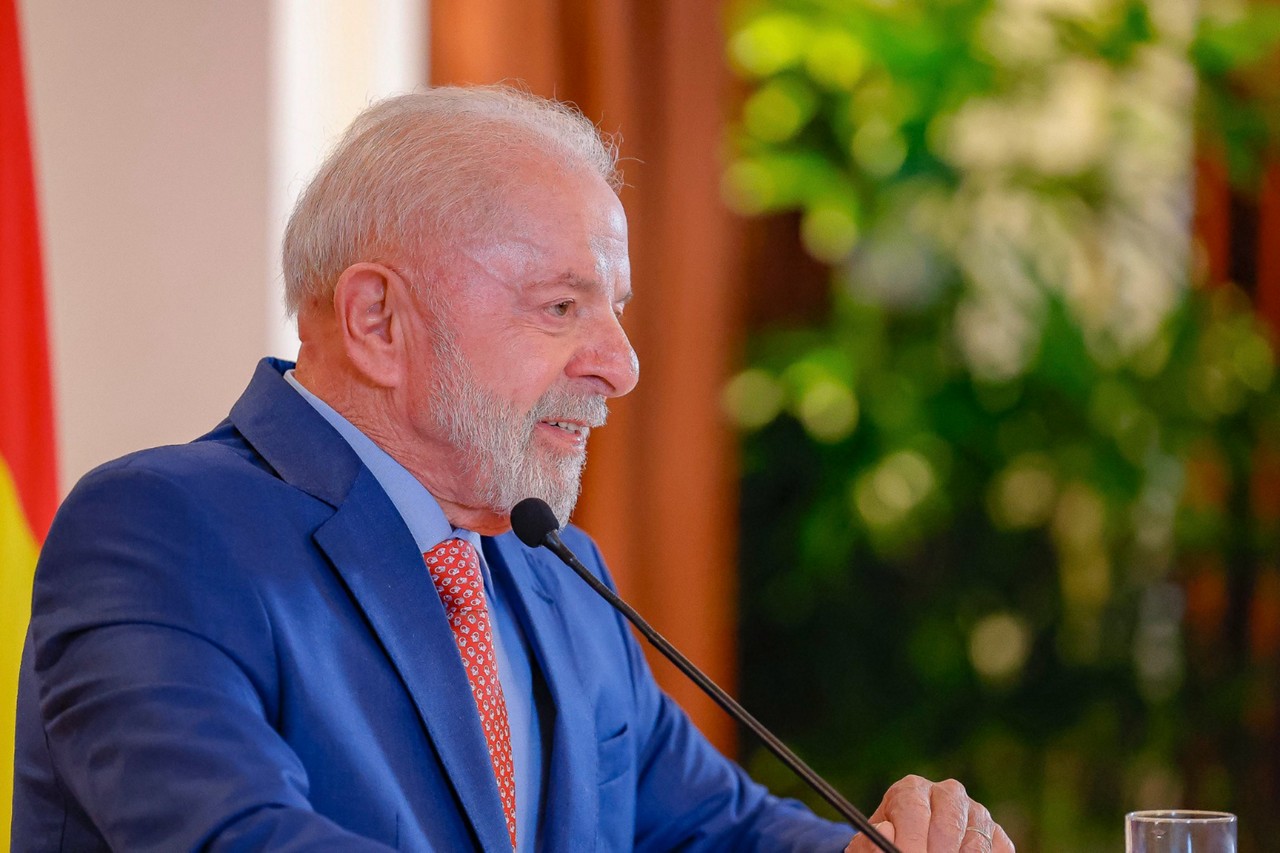 Presidente Lula encerrou agenda de compromissos no exterior neste sábado (29) e desembarca em Brasília no domingo (30)