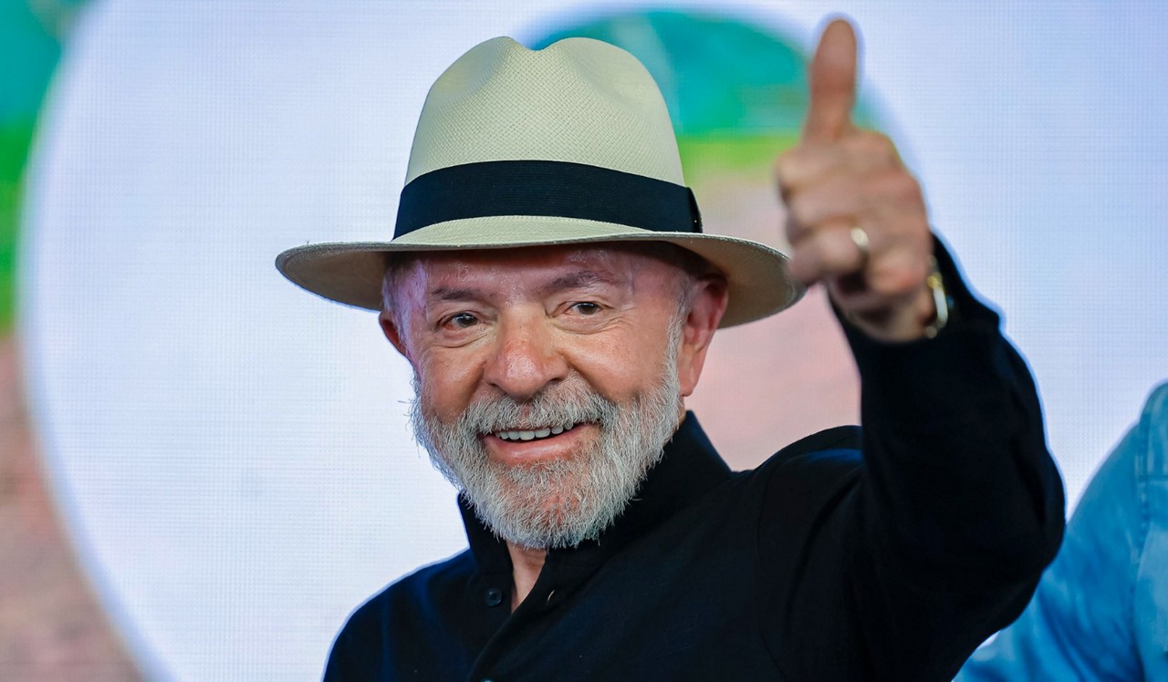 "Hoje é dia de sentir ainda mais orgulho de ser brasileiro", escreveu o presidente Lula em publicação no X neste sábado (24)