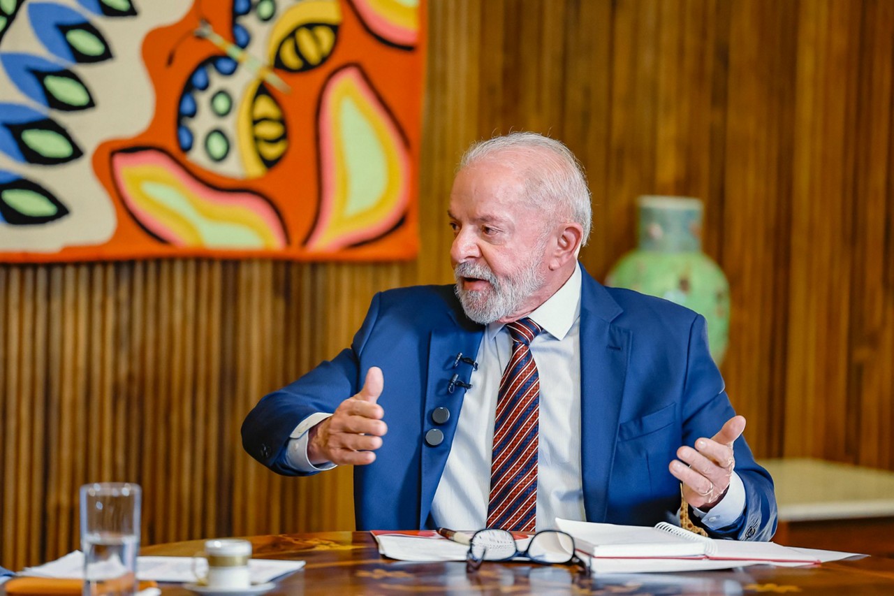 O presidente Lula repetiu o recado mandado para o presidente norte-americano Donald Trump sobre o tarifaço e declarou: 'que a gente possa um dia conversar'