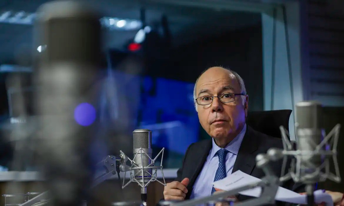 Ministério de Mauro Vieira demonstrou preocupação com os ataques aéreos coordenados por Israel contra o Irã