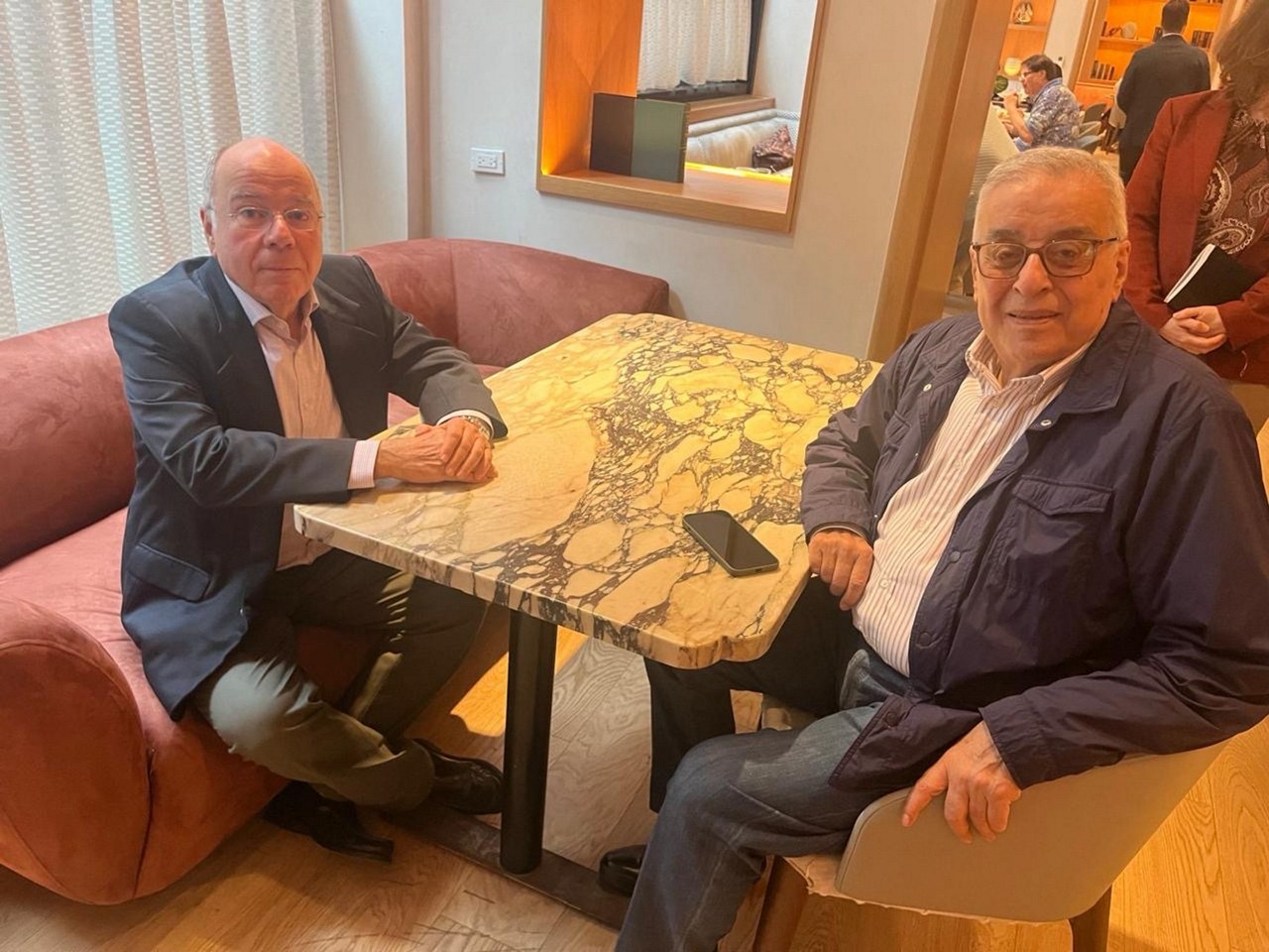 Após ataques de Israel contra o Hezbollah, o ministro Mauro Vieira discutiu com o chanceler do Líbano uma possível operação de resgate de brasileiros