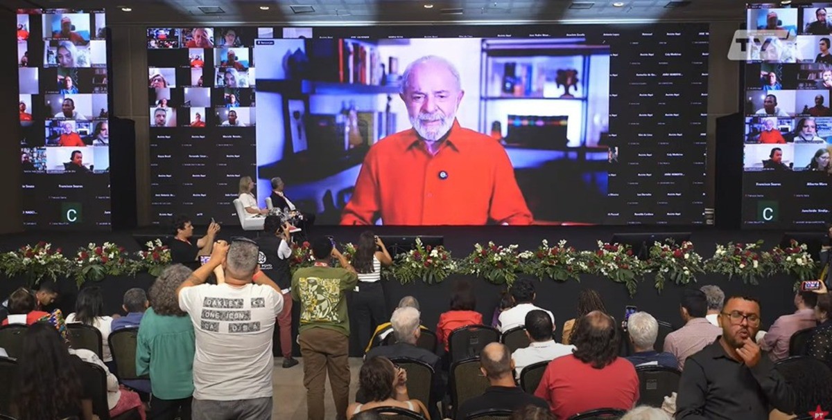 Presidente Lula (PT) discursou para a militância do Partido dos Trabalhadores nesta sexta-feira (6) durante participação no seminário da legenda