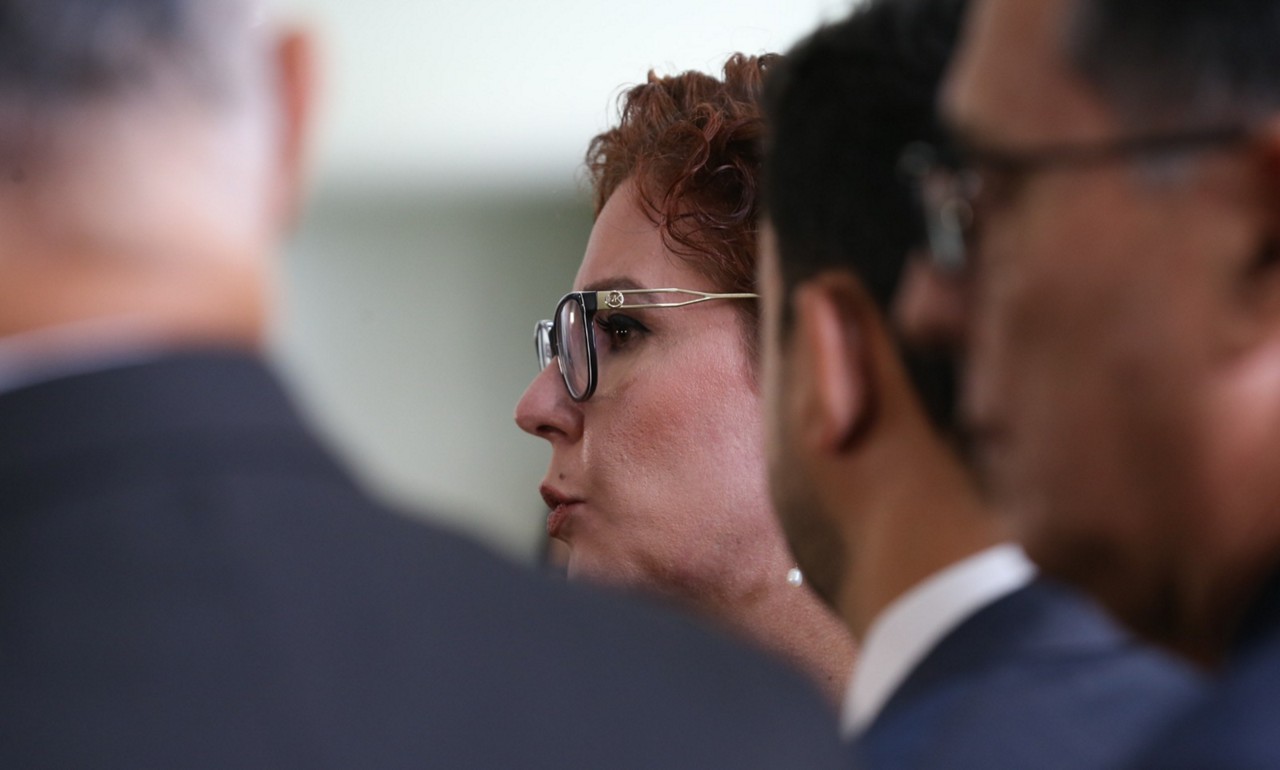 Deputada federal Carla Zambelli durante coletiva no salão verde da Câmara dos Deputados