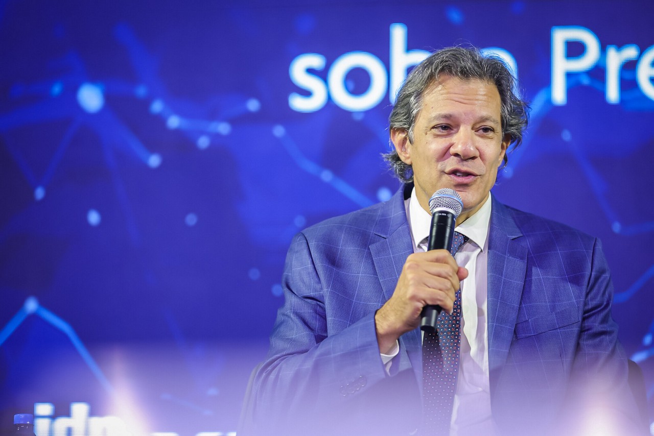 Fernando Haddad deve anunciar em rede nacional isenção do IR para quem ganha até R$ 5 mil e redução de gastos