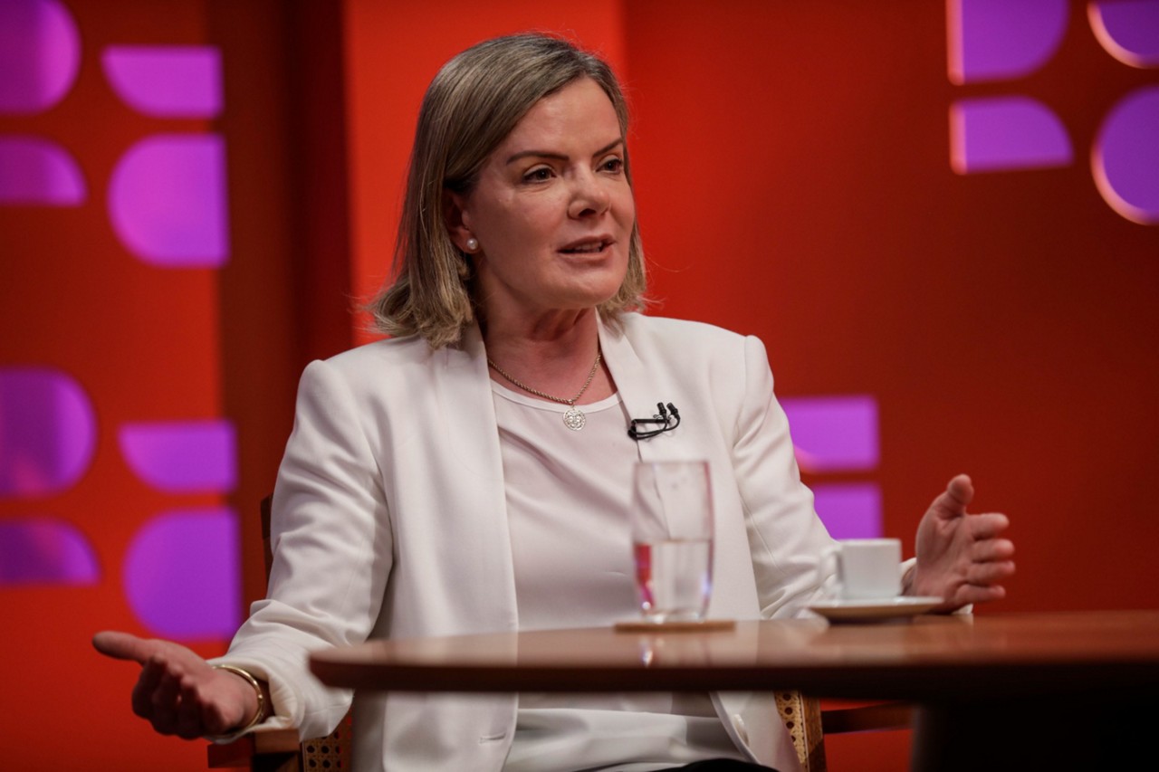 Gleisi Hoffmann irá chefiar a articulação política do governo Lula