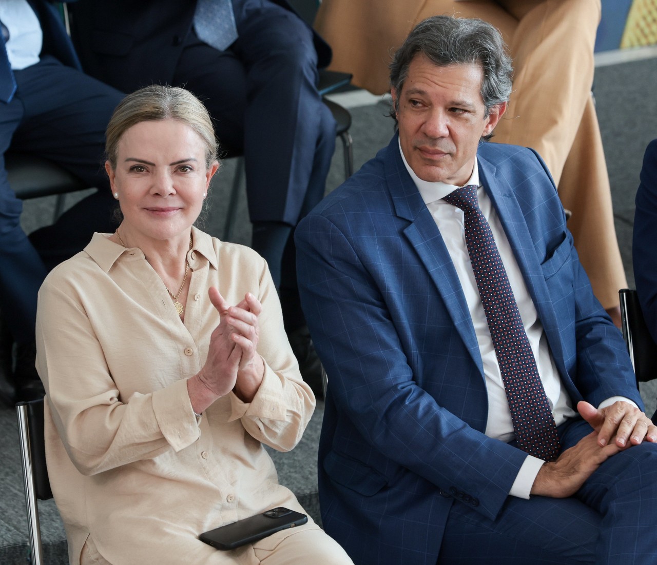 Gleisi Hoffmann e Fernando Haddad se encontram para debater o andamento da pauta econômica no Congresso