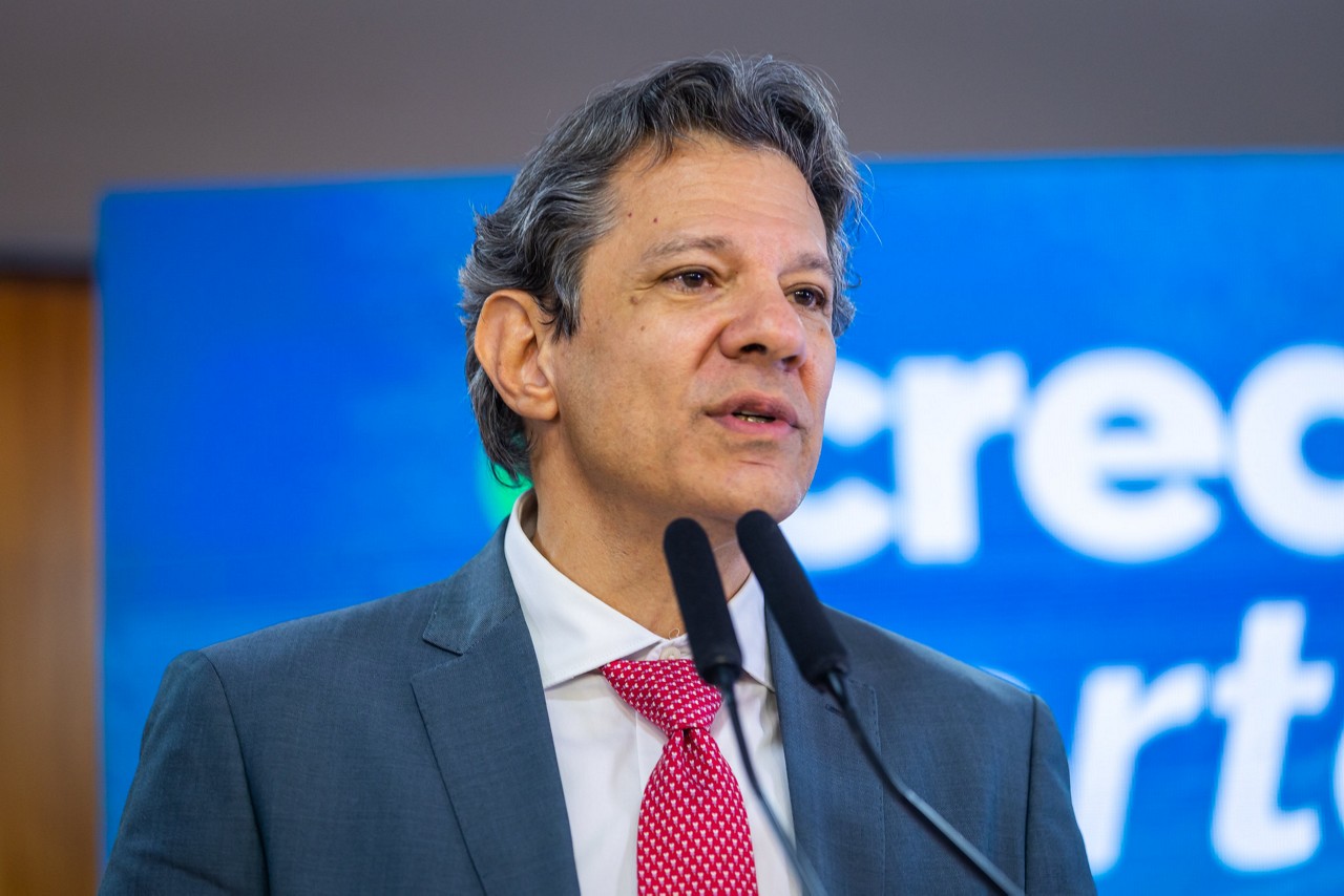 Haddad não descarta possível conversa entre Lula e Trump sobre tarifaço