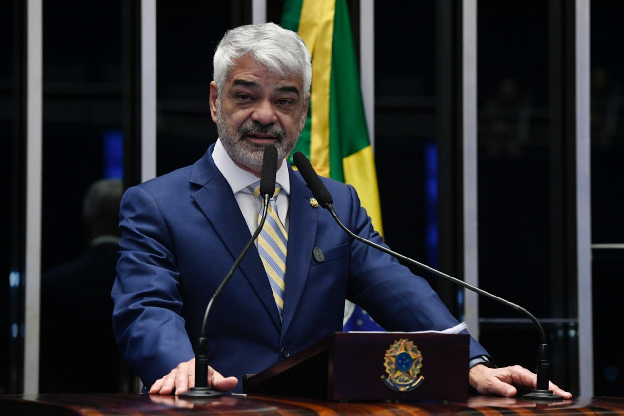 Humberto Costa é senador pelo PT de Pernambuco