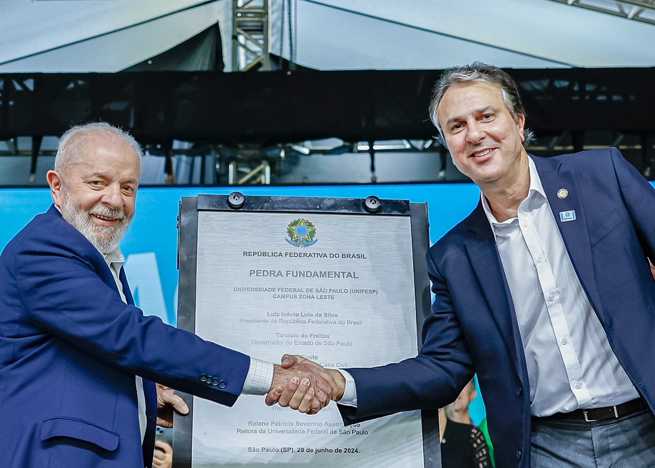 Presidente Lula e o ministro da Educação, Camilo Santana