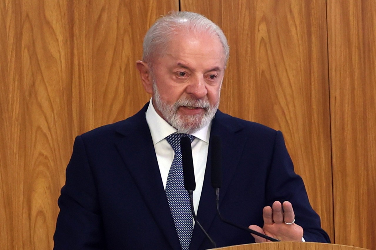 Lula exaltou a operação da PF contra ummesquema de fraudes em postos de gasolina que envolveu desvios bilionários do PCC