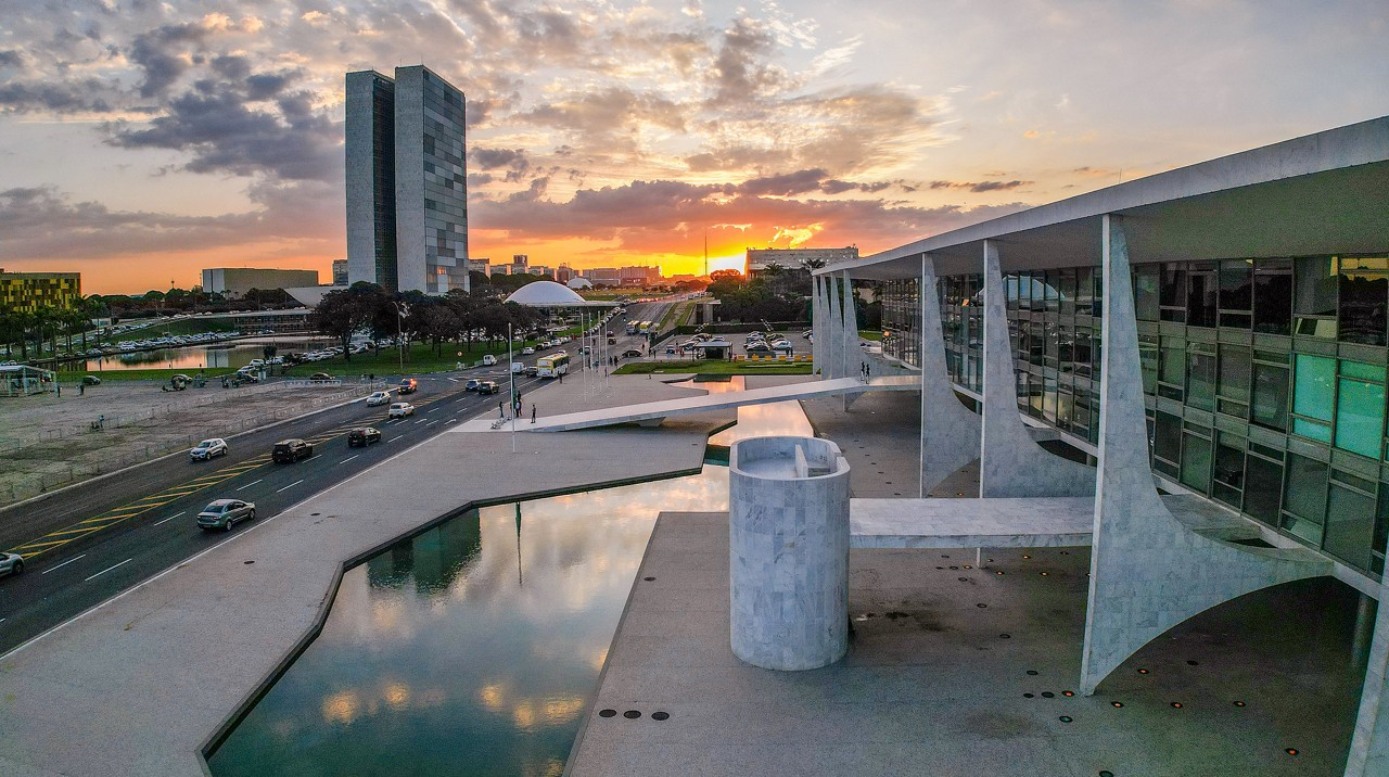 O Palácio do Planalto liberou R$ 1,7 bilhão de emendas parlamentares para seis ministérios. O maior repasse foi do Ministério do Turismo, com R$ 441 milhões.