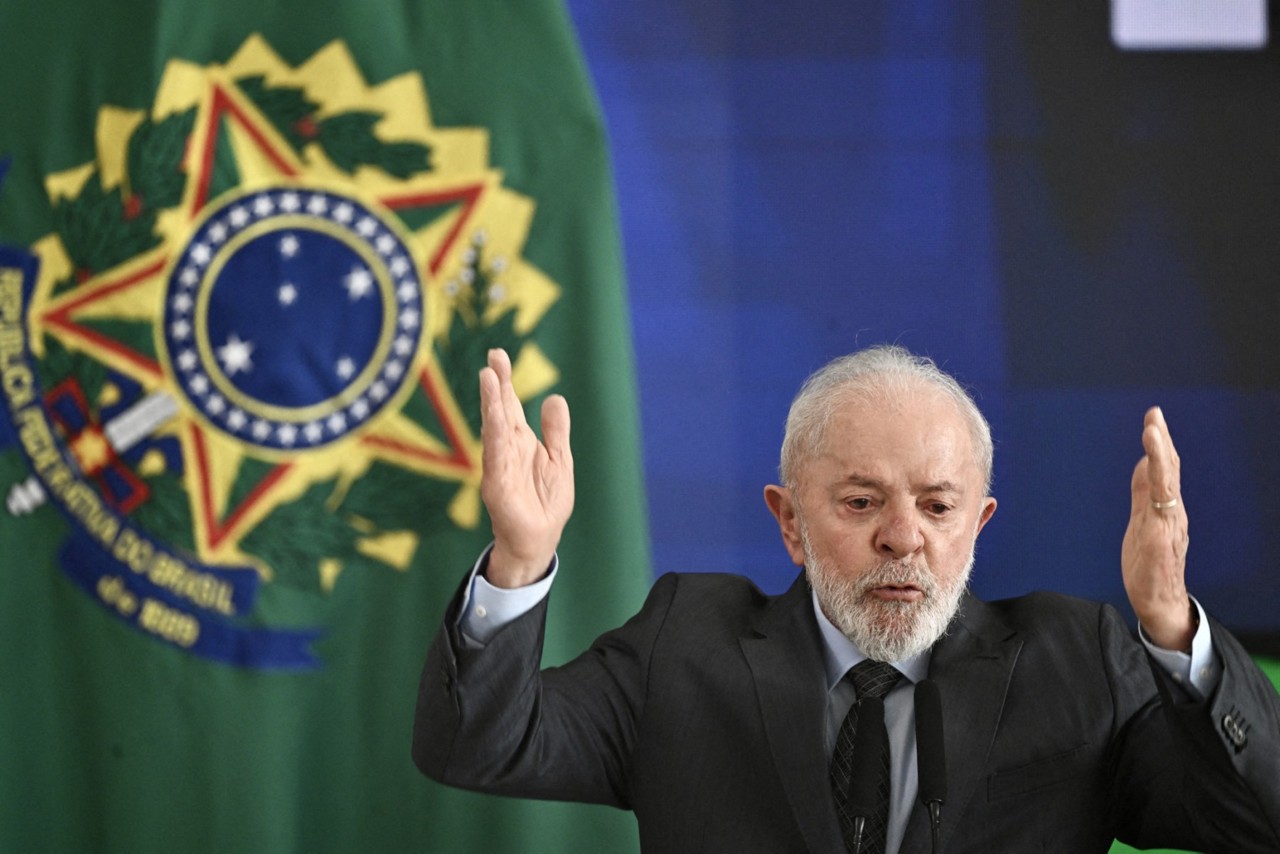 Presidente Lula enfrenta o pior índice de aprovação nos três mandatos. Em 2010, na reta final de segundo governo, a aprovação chegou a 87%