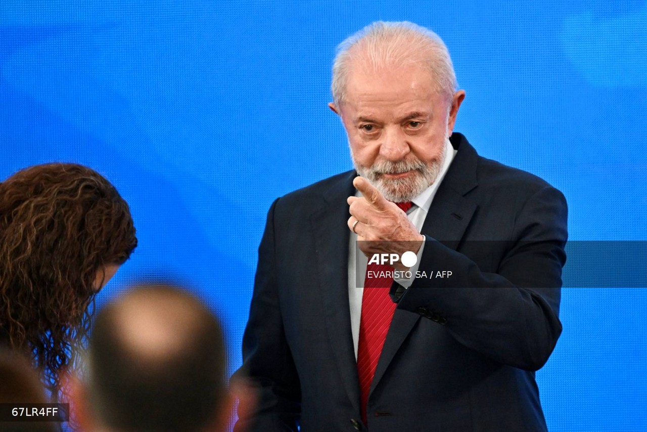 Lula fará reunião emergencial 