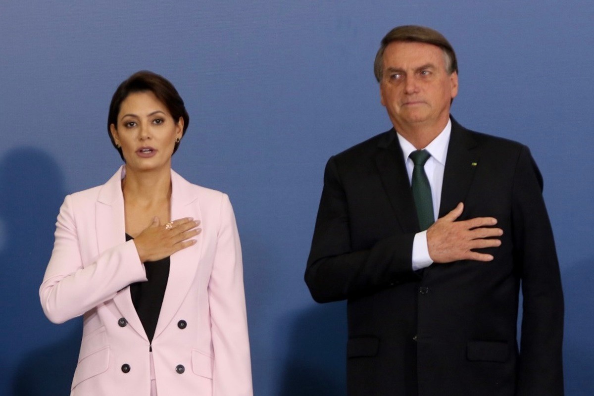 Michelle Bolsonaro será candidata ao Senado, segundo Jair Bolsonaro