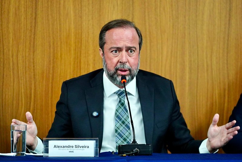 Ministro de Minas e Energia, Alexandre Silveira, disse que acordo de repactuação pela tragédia de Mariana (MG) foi o 'acordo possível'