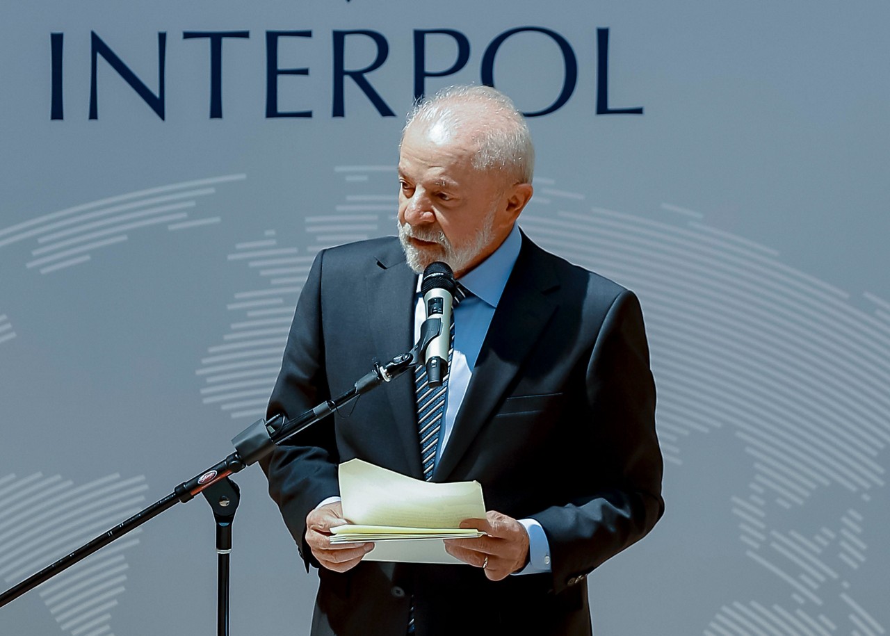 Na sede da Interpol, Lula se encontrou com o chefe brasileiro da organização