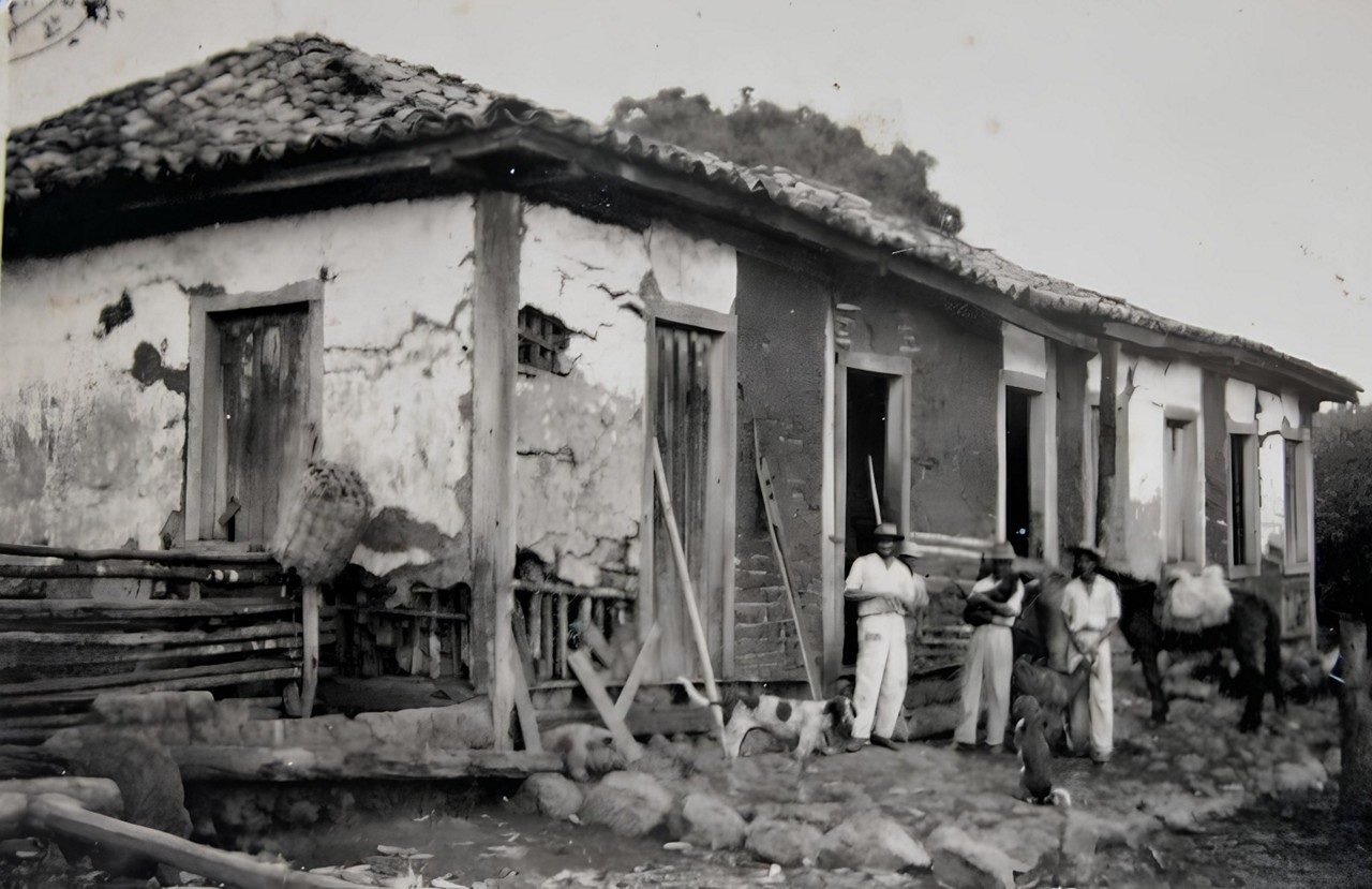 Uma das raras imagens da sede da Fazenda Papuda