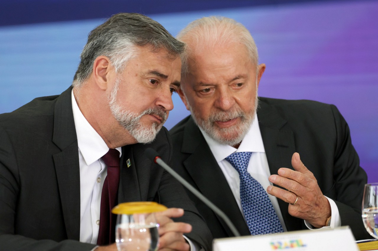 Foi oficializada nesta terça-feira (7) a troca entre Paulo Pimenta e Sidônio Palmeira na Secom da Presidência
