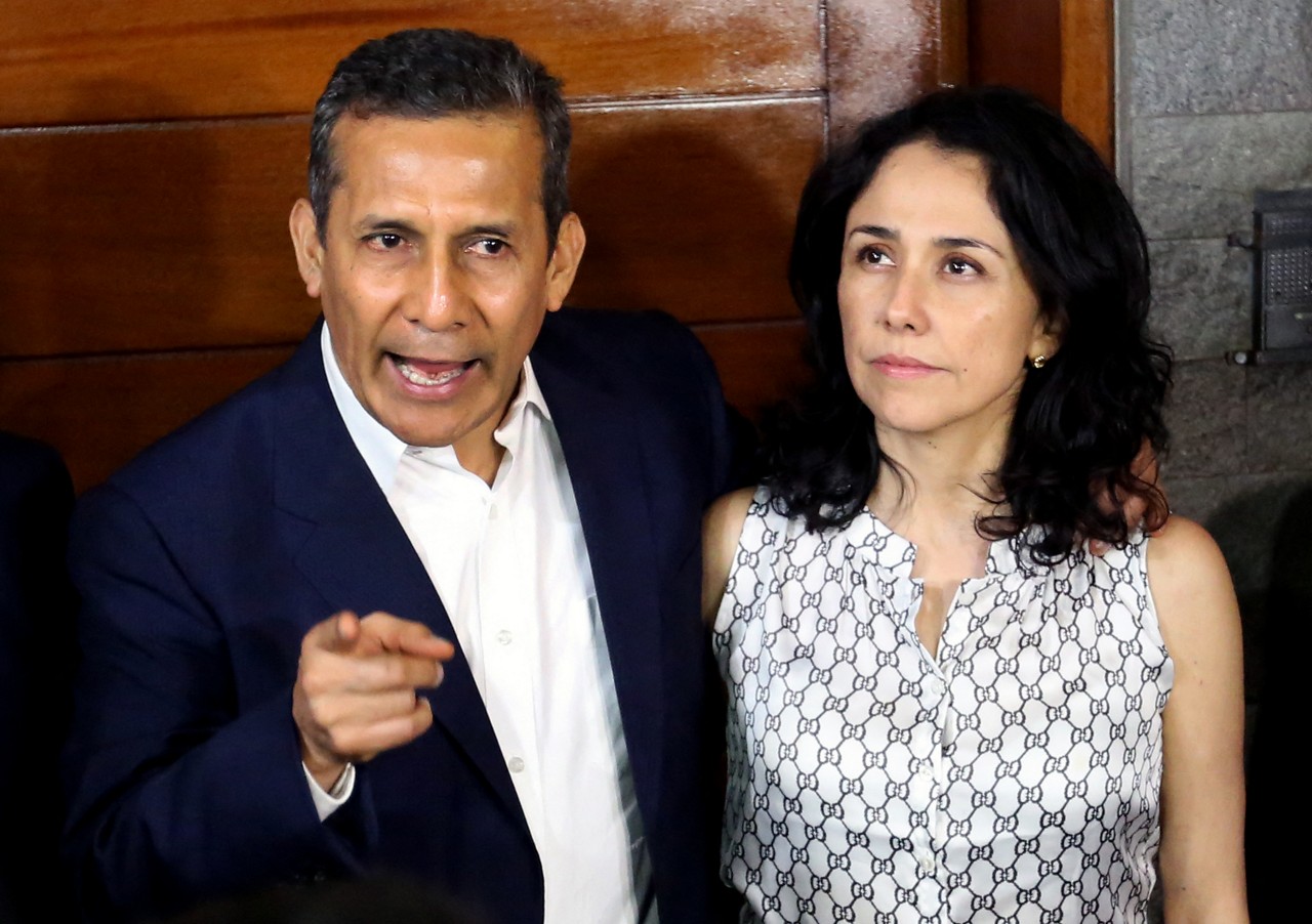 Nadine Heredia se refugiou na Embaixada do Brasil em Lima antes que a Justiça a sentenciasse a 15 anos de prisão, enquanto o marido dela, o ex-presidente Ollanta Humala, foi preso.