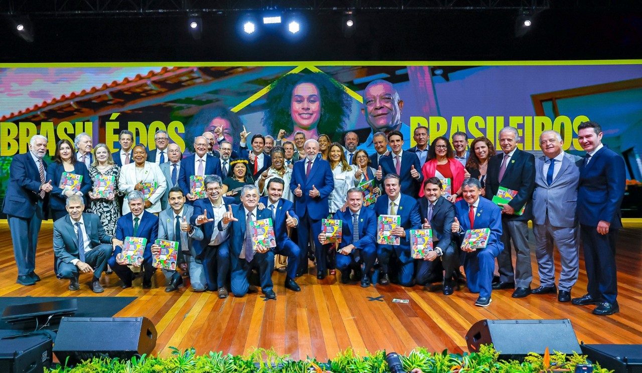 O presidente Luiz Inácio Lula da Silva (PT) fez, nesta quinta-feira (3), balanço da gestão, críticas a Jair Bolsonaro e elogiou o Congresso Nacional