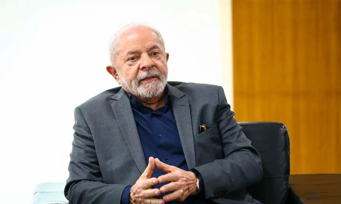 O presidente voltou às atividades no Palácio do Planalto nesta sexta-feira para participar da cerimônia de  do acordo de Mariana.