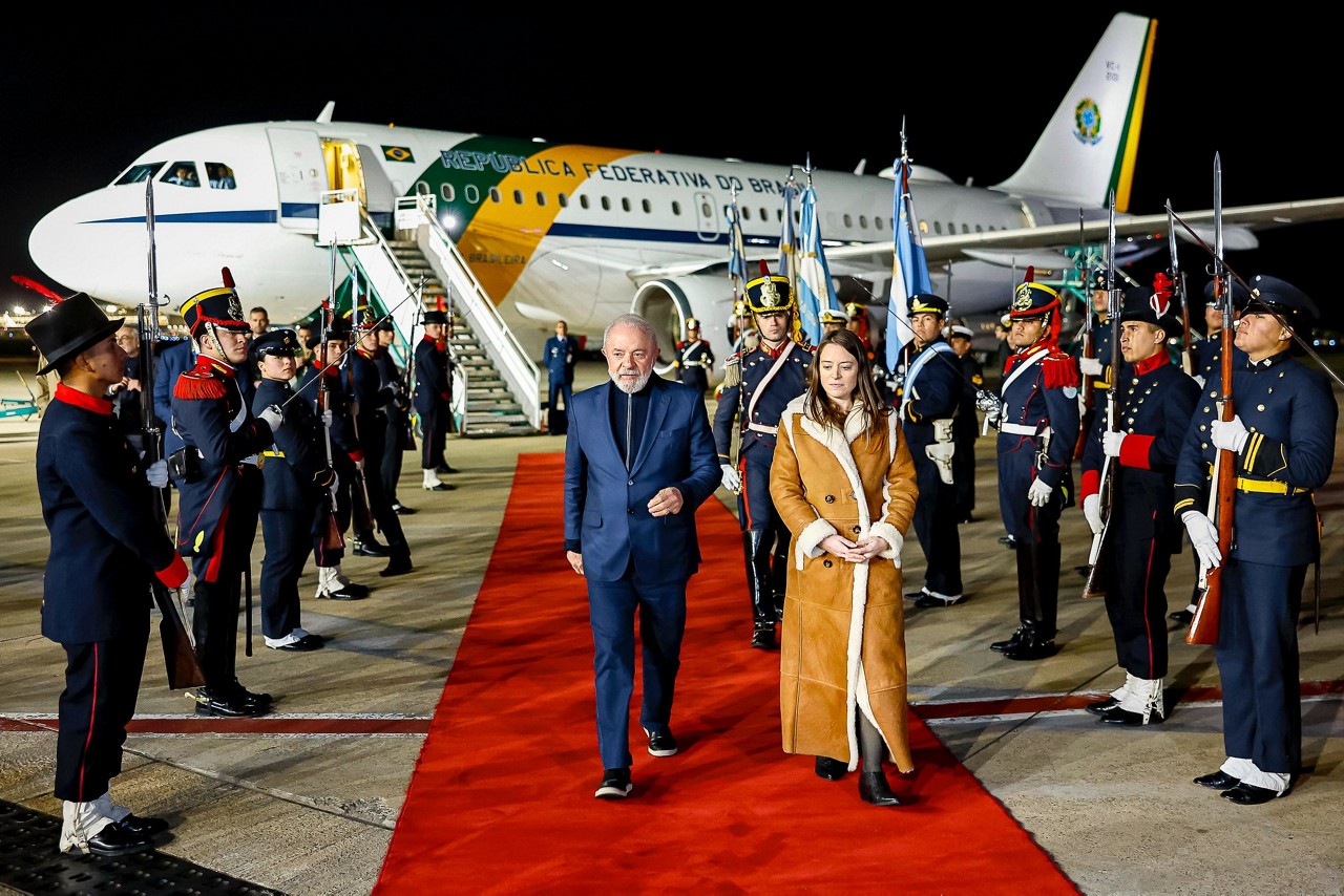 Presidente Lula chegou à Argentina com previsão de se encontrar com Cristina Kirchner