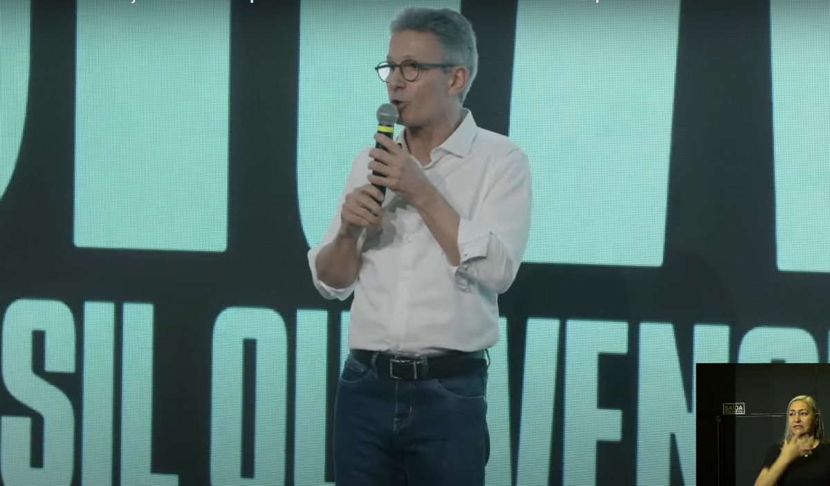 Governador Romeu Zema (Novo) lançou pré-candidatura à presidência da República neste sábado (16/8) com discurso antipetista e críticas ao Supremo Tribunal Federal (STF)
