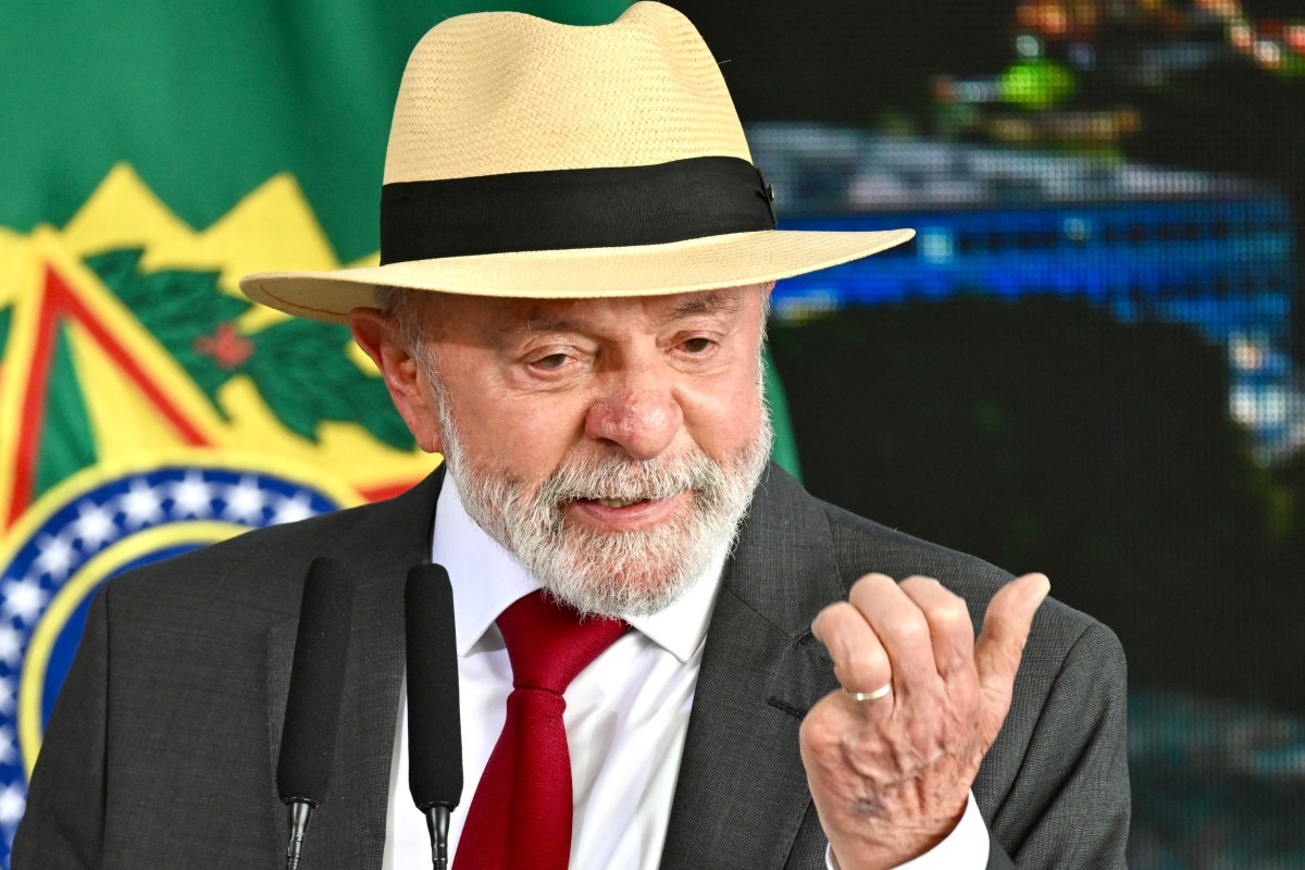 Lula afirmou em reunião ministerial que pretende manter boas relações com o governo de Donald Trump 