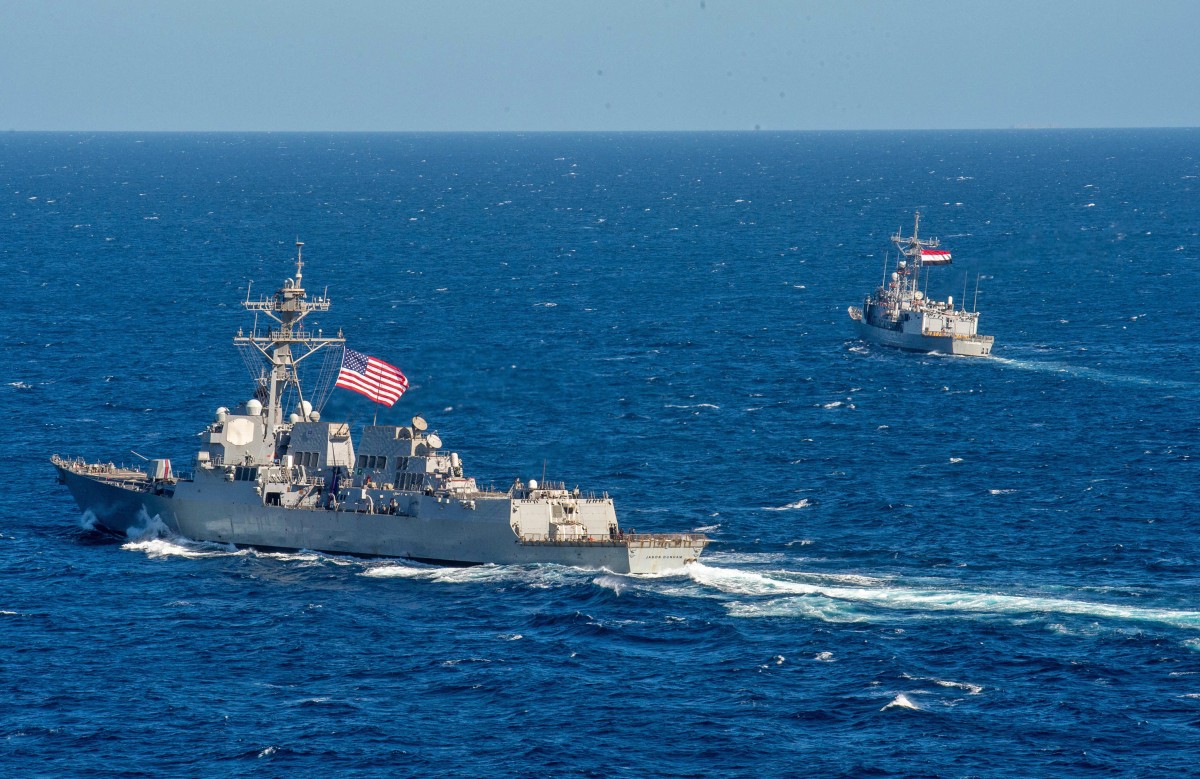 Navios de guerra dos EUA: Trump mobilizou frota para região sul do Caribe sob alegação de combater o narcotráfico