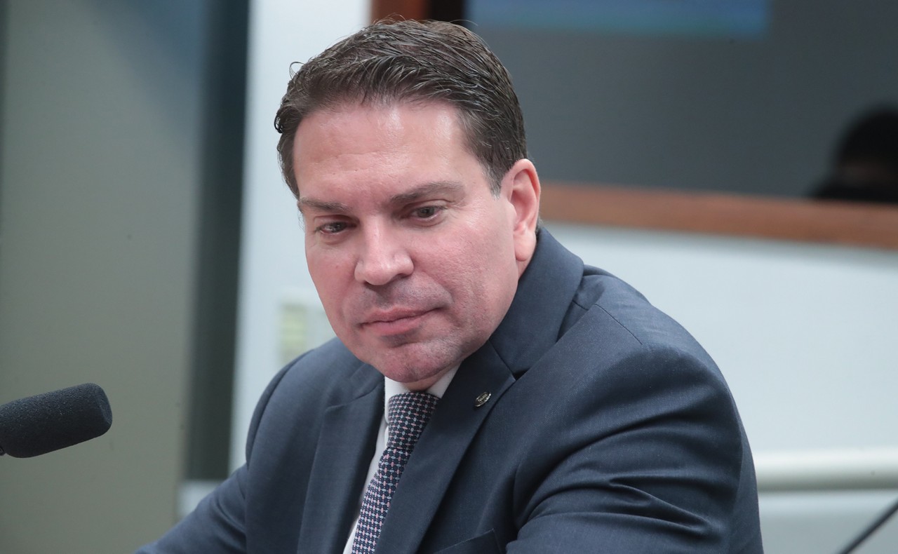 Deputado federal Alexandre Ramagem (PL-RJ) virou réu no STF por suposta tentativa de golpe de Estado em 2022 (Foto: Zeca Ribeiro/ Câmara dos Deputados)