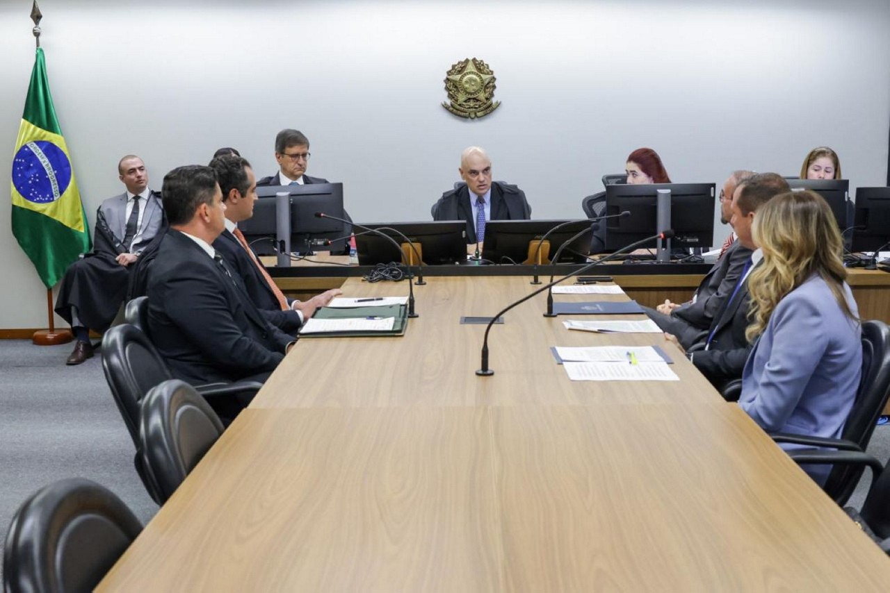 Acareação entre os militares Marcelo Câmara (esq) e Mauro Cid (dir) foi solicitada pela defesa para esclarece pontos sobre a minuta do golpe e o suposto monitoramento de autoridades