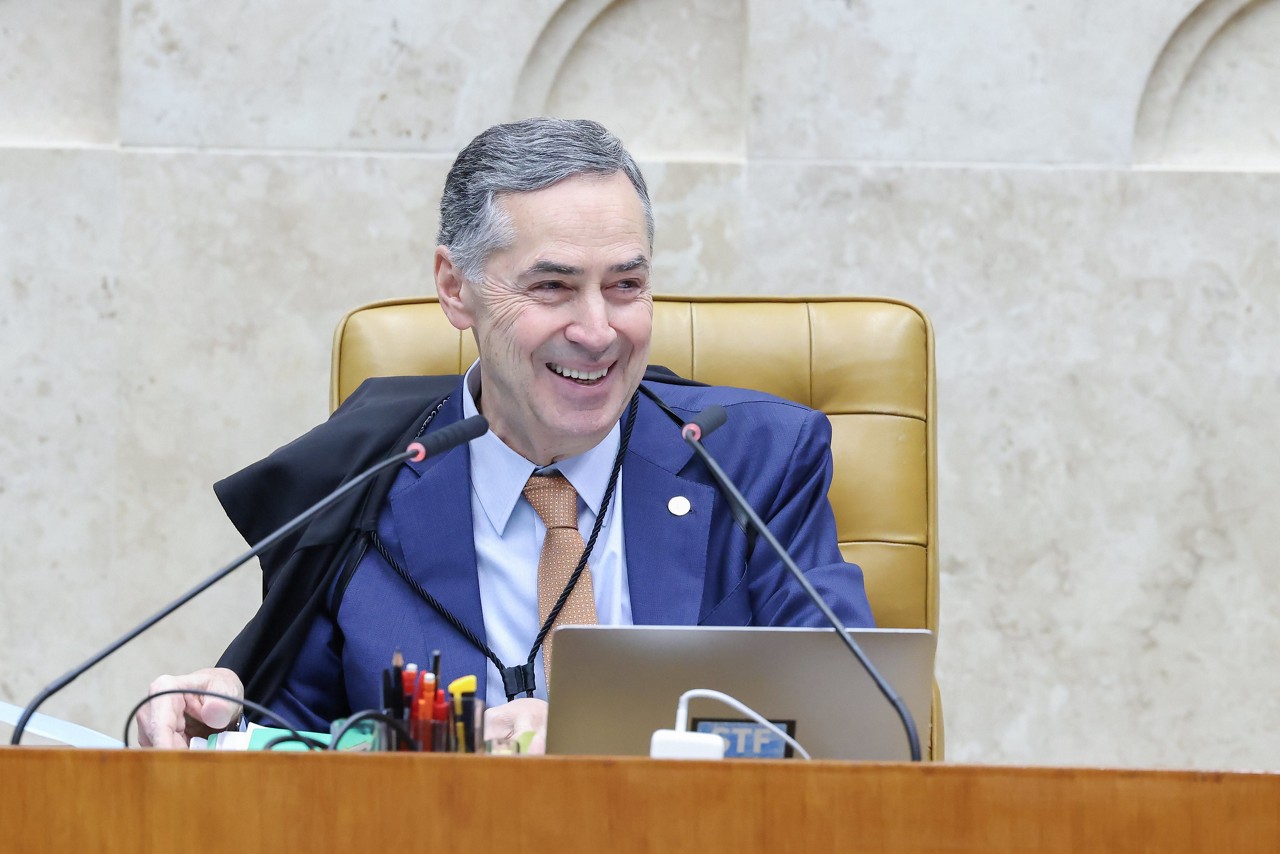 Para o presidente do STF, Luís Roberto Barroso, "Ainda Estou Aqui" faz com que o Brasil revisite "sua história com poesia e qualidade artística”
