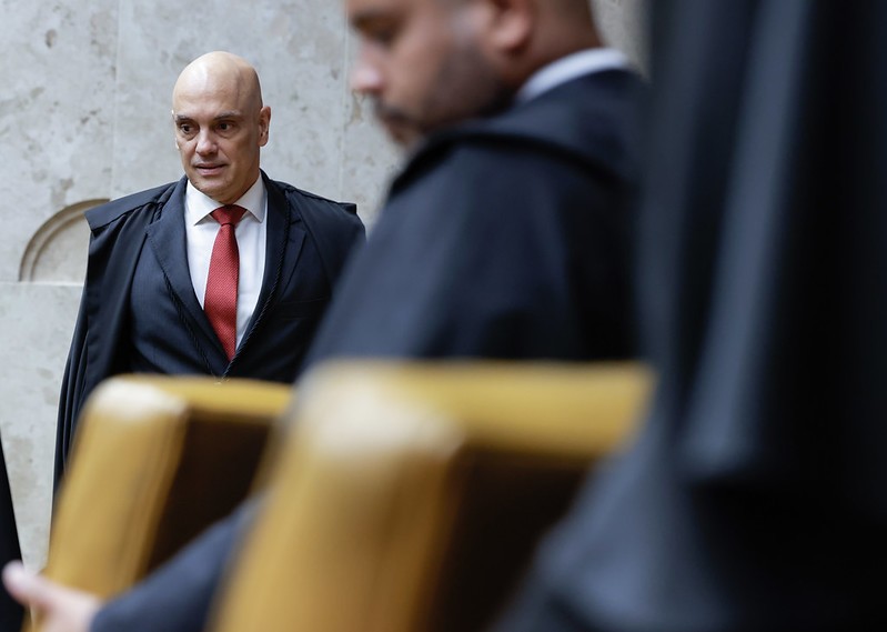 O ministro do STF Alexandre de Moraes promete responsabilizar aqueles que banalizam os ataques ao STF 