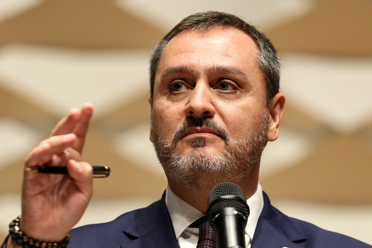 O diretor-geral da PF, Andrei Rodrigues, informou que as investigações sobre as explosões em Brasília caminham para terrorismo como uma das hipóteses