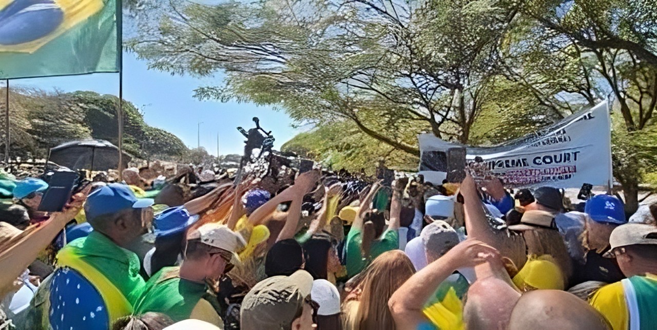 Bolsonaristas fizeram ato em Brasília a favor da anistia de Bolsonaro