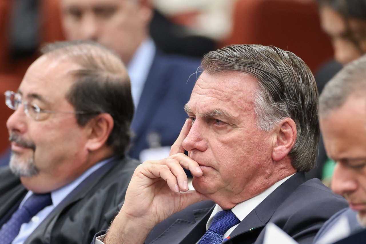 Jair Bolsonaro acompanha primeiro dia do julgamento da Primeira Turma do STF, que o tornou réu por suposta tentativa de golpe de Estado