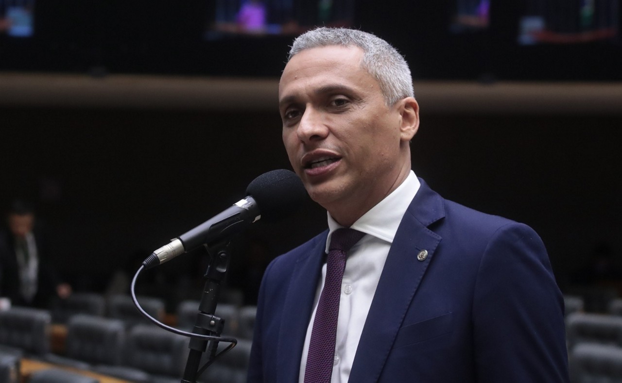 Ministra Gleisi Hoffmann apresentou queixa-crime contra o deputado Gustavo Gayer (PL-GO) por injúria e difamação