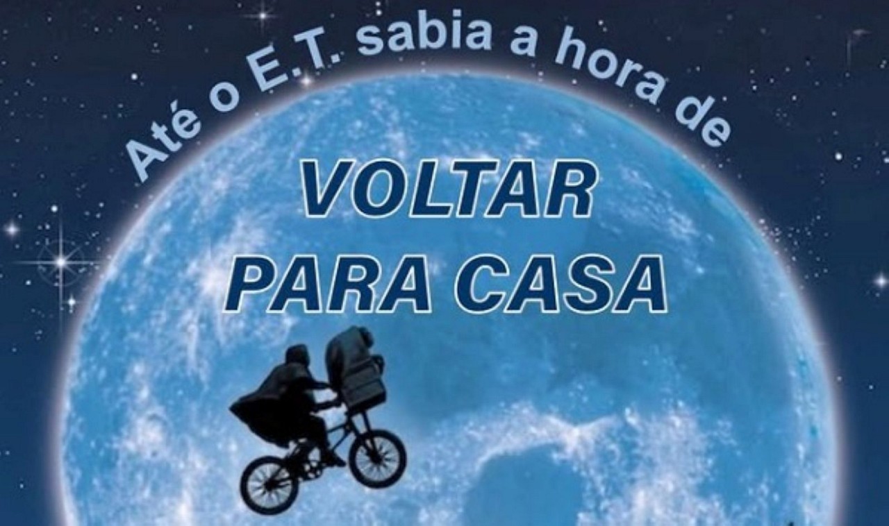 Imagem usada pela Embaixada dos EUA faz referência ao filme E.T. para sugerir que imigrantes em situação irregular “voltem para casa”; postagem causou reação nas redes pela abordagem considerada insensível