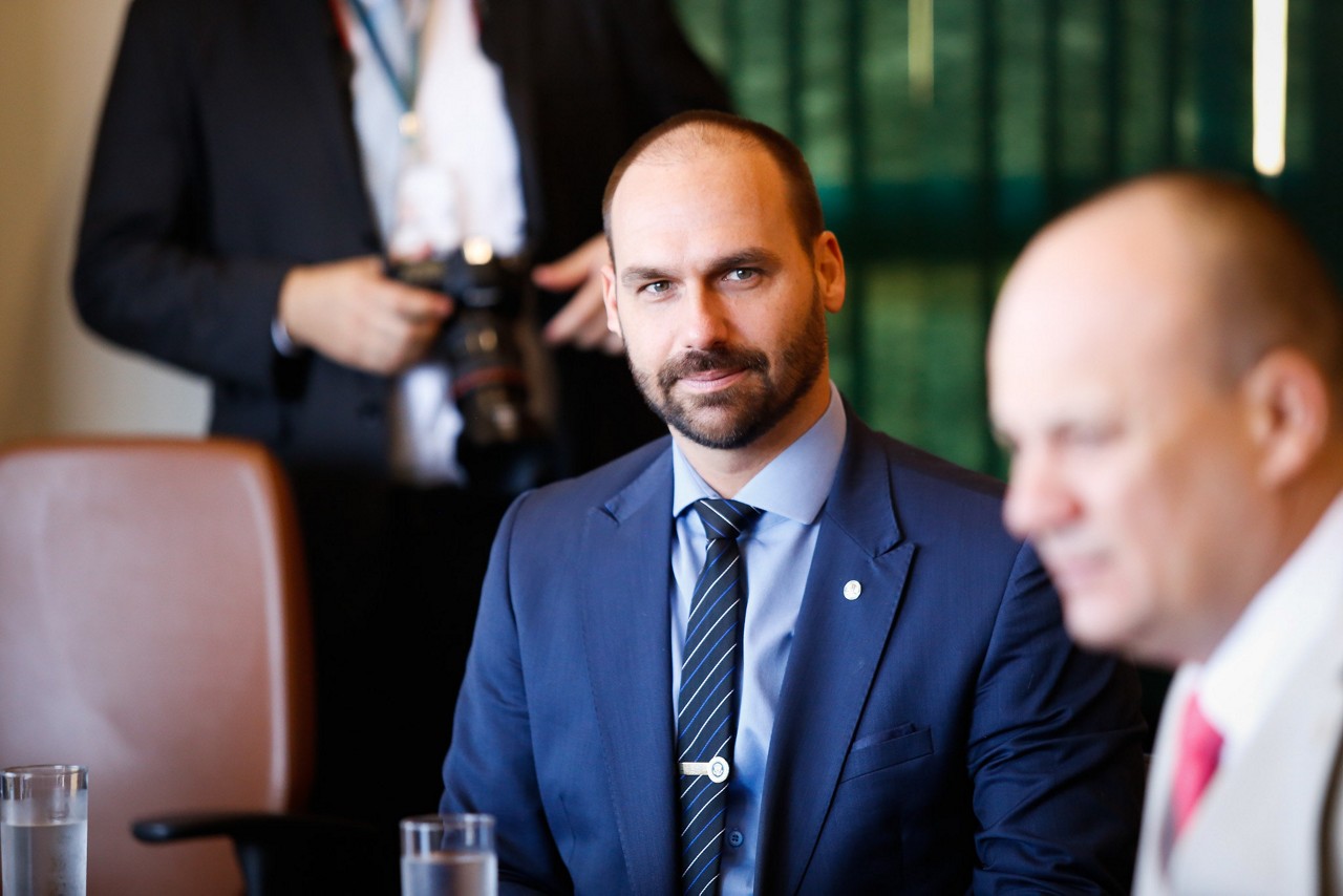De acordo com o deputado Eduardo Bolsonaro (PL-SP), Moraes e ministros do STF estão na mira das autoridades americanas por decisões "contrárias a liberdade de expressão"