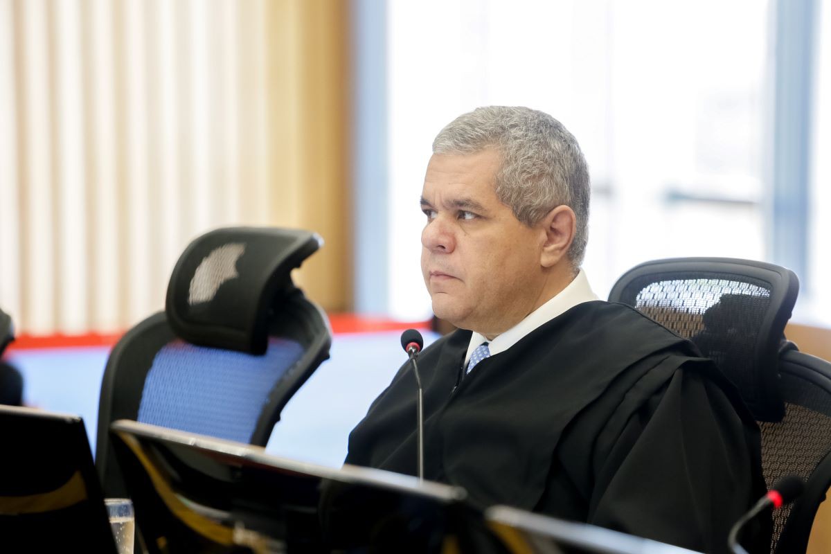 O novo ministro do TST Fabrício Gonçalves ocupa a vaga destinada a representantes da advocacia e do Ministério Público do Trabalho com mais de 10 anos de exercício na profissão