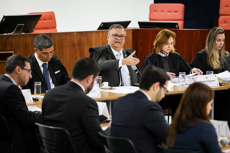 O ministro Flávio Dino é o relator da ação que questiona o descumprimento de decisão do STF que proíbe a prática do orçamento secreto na destinação de verbas de emendas parlamentares