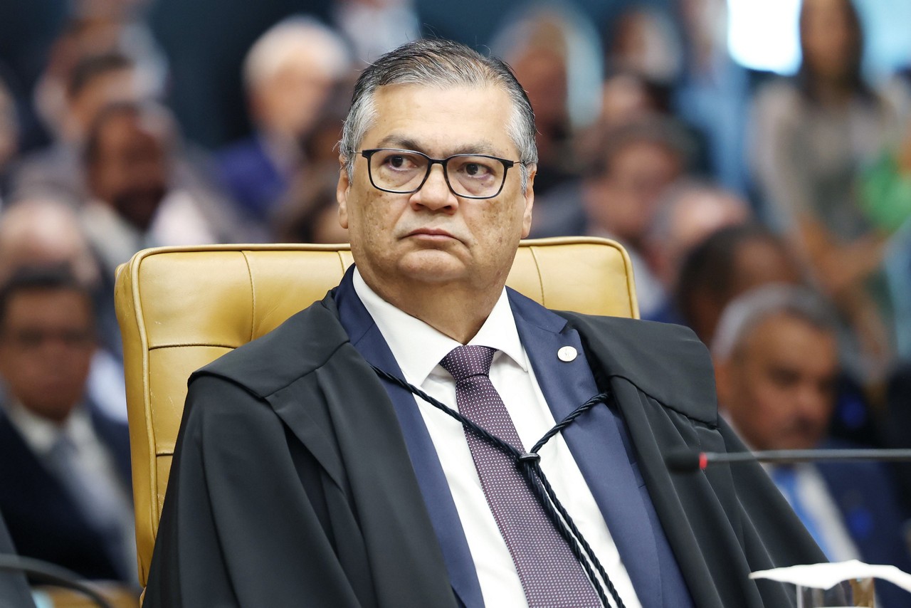 O ministro Flávio Dino critica o modelo de presidencialismo de coalizão, que, segundo ele, resulta em uso ineficiente dos recursos públicos