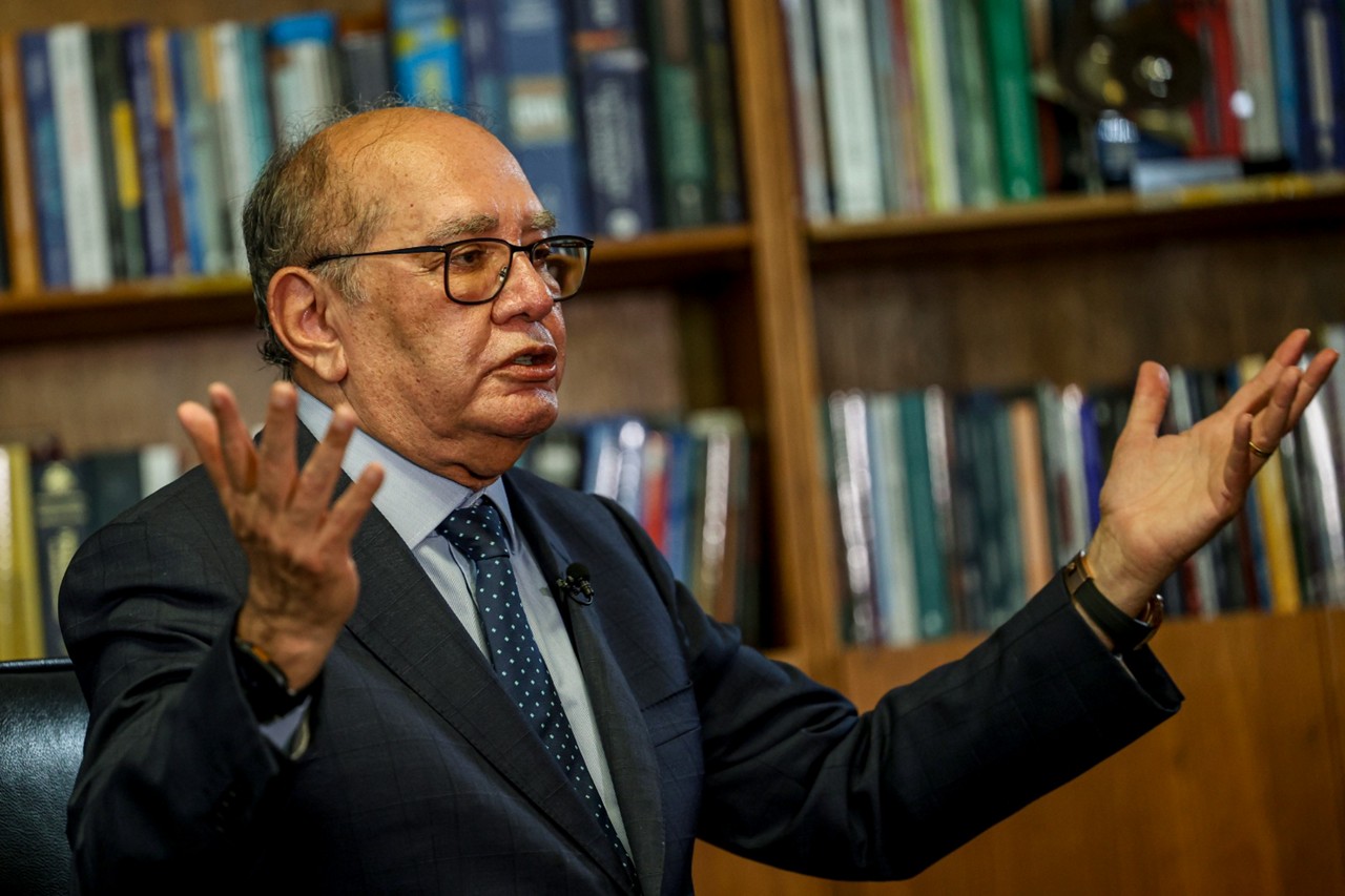 Gilmar Mendes defendeu a construção de solução para crise que envolve o governo Lula e o Congresso Nacional
