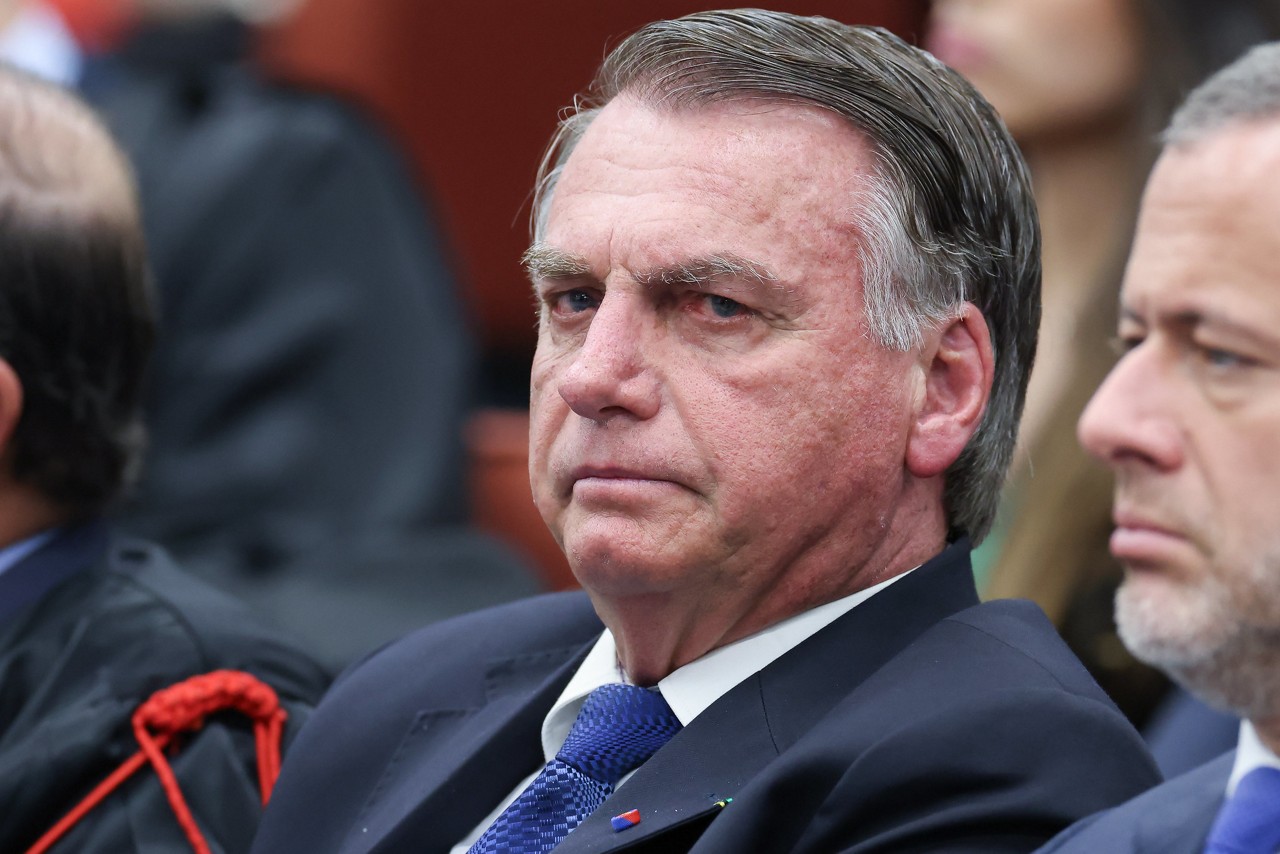 Mensagens recuperadas pela PF no telefone de Jair Bolsonaro (foto) revelam embates familiares e tratativas secretas com aliados de Trump em meio à crise judicial do ex-presidente
