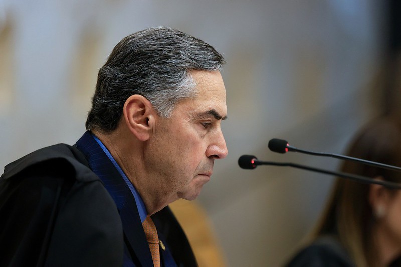 O ministro do STF Luís Roberto Barroso acredita que a recusa dos acusados em aceitar o acordo demonstra “uma manifestação ideológica, de permanecer preso, ser condenado, em lugar de aceitar uma proposta moderada”