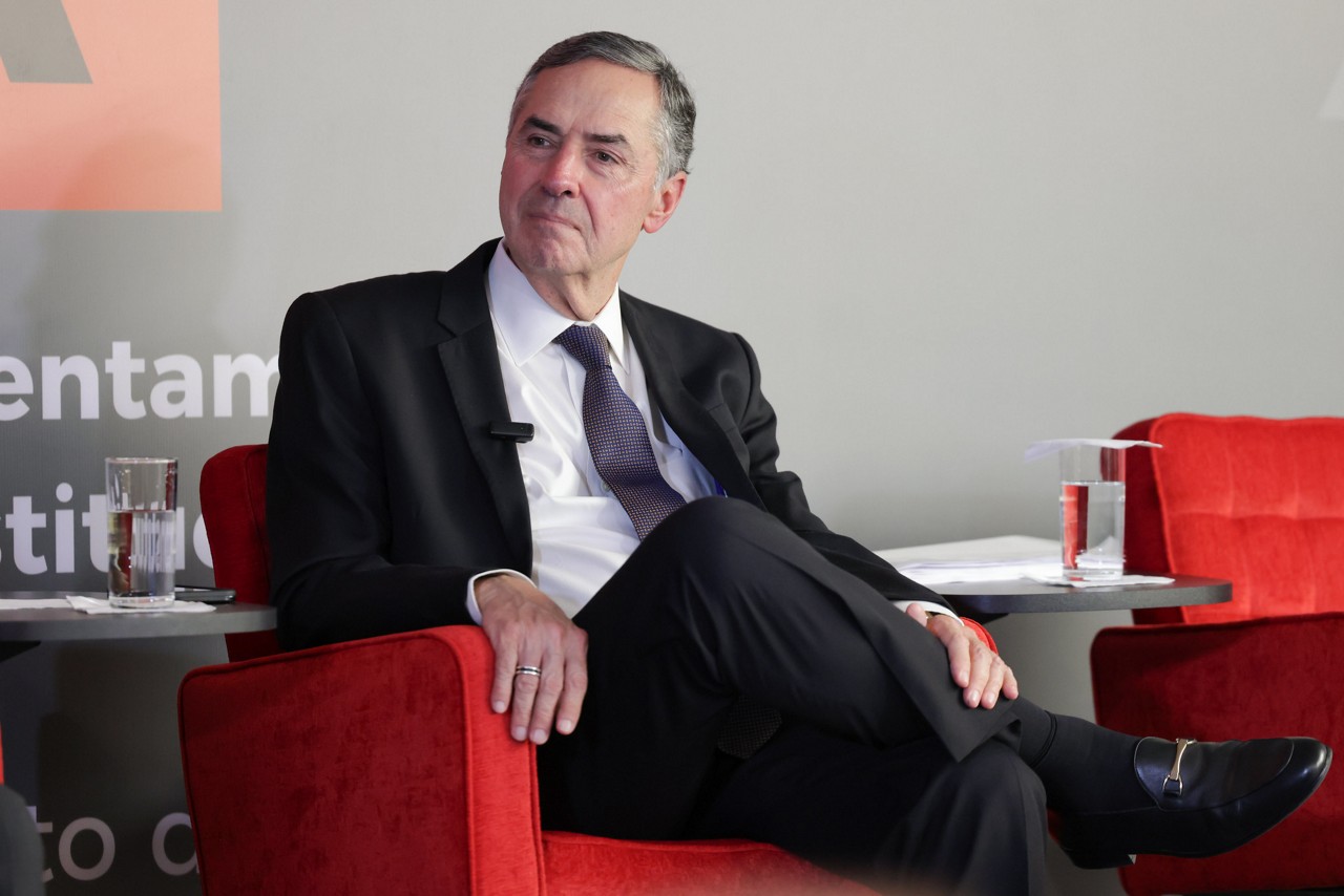 O presidente do STF, Luís Roberto Barroso, afirmou que "a tentativa de fazer prevalecer a narrativa dos que apoiaram o golpe fracassado não haverá de prevalecer entre as pessoas verdadeiramente de bem e democratas"