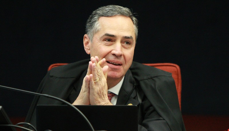 Luís Roberto Barroso foi criticado por comentário sobre o acordo com as vítimas da tragédia de Mariana e se explicou